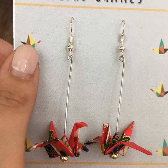 Red origami crane earrings. - Picture 3 of 4